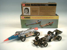 CORGI TOYS (2)