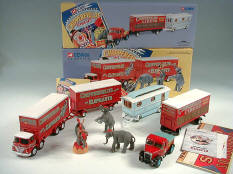 CORGI TOYS (GB) (2)