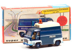 C.I.J. (FRANCE) (1)