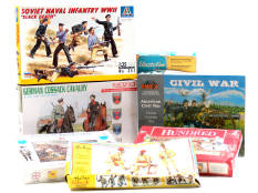 FIGURINES DIVERSES (7)
