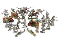 FIGURINES DIVERSES (33)