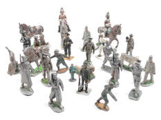 FIGURINES DIVERSES (27)