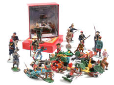 FIGURINES DIVERSES (39)