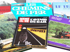 DIVERS (8)