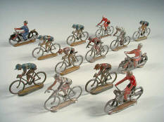 FIGURINES en fonte d'aluminium (1)
