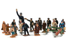 FIGURINES DIVERSES (21)