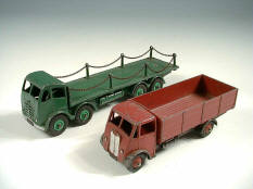 DINKY TOYS (GB) (2)