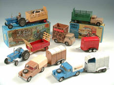 CORGI TOYS (GB) (8)