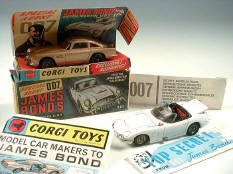 CORGI TOYS (2)
