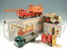 DINKY TOYS (FRANCE) (4)