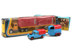 CORGI TOYS (GB) (2)