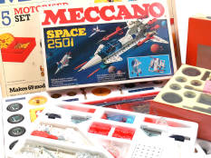MECCANO (8)