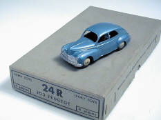 DINKY TOYS (FRANCE) (2)