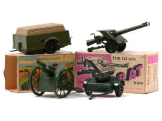 BRITAINS (GB) (4)
