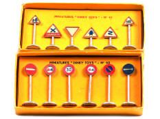 DINKY TOYS (FRANCE) (2)