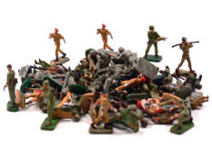 FIGURINES DIVERSES (60)