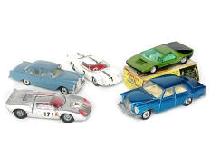 DINKY TOYS (5)