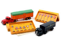 DINKY TOYS (FRANCE) (4)