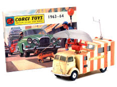 CORGI TOYS (GB) (2)