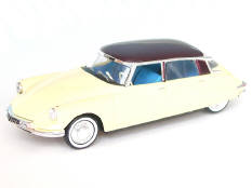 UNIVERSAL HOBBIES (CHINE) (1)