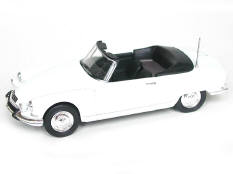 UNIVERSAL HOBBIES (CHINE) (1)