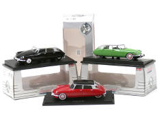 UNIVERSAL HOBBIES (CHINE) (3)