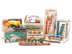 BRITAINS (GB) (5)