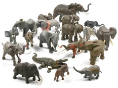 FIGURINES DIVERSES (19)