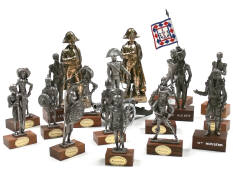 FIGURINES DIVERSES (19)