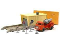 DINKY TOYS (2)