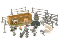 FIGURINES DIVERSES (26)