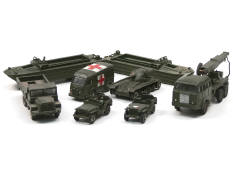 DINKY TOYS (FRANCE) (8)