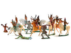 FIGURINES DIVERSES (22)