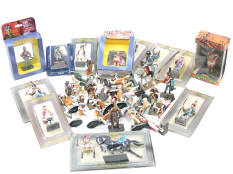 FIGURINES DIVERSES (48)