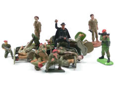 FIGURINES DIVERSES (23)