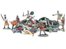 FIGURINES DIVERSES (26)