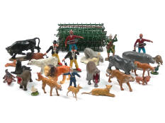 FIGURINES DIVERSES (40)