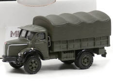PARADE (FRANCE) (1)