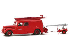 ANNECY MINIATURE & DIVERS (2)
