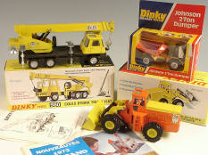 DINKY TOYS (4)