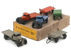 DINKY TOYS (GB) (4)