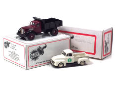 US. MODEL MINT (USA) (2)