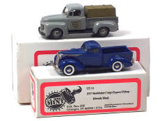 US. MODEL MINT (USA) (2)