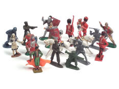 FIGURINES en plastique (18)