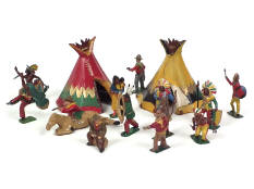 FIGURINES DIVERSES (15)