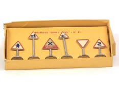 DINKY TOYS (FRANCE) (1)