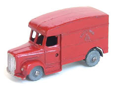 BUDGIE MODELS (GB) (1)