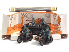 BRITAINS (GB) (3)
