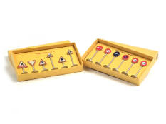 DINKY TOYS (FRANCE) (2)