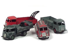 DINKY TOYS (FRANCE) (4)